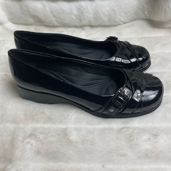 Naturalizer black patent faux leather slip on wedge shoes size 11 gently used. - Picture 2 of 10